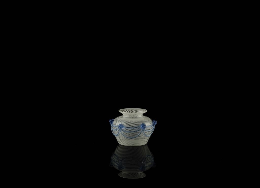 Small vase festooned C - Blue